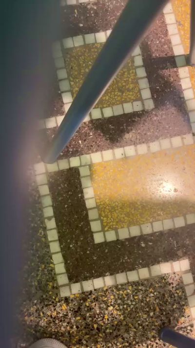 Lolkejsn live from Italy