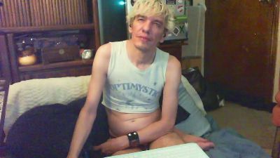 LuckyxStar78 live from United States