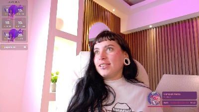 LucySmith7 live from Colombia