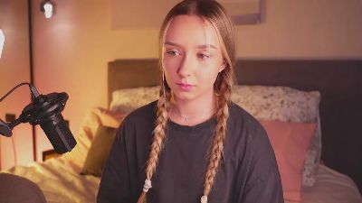 LynEmberton live from France