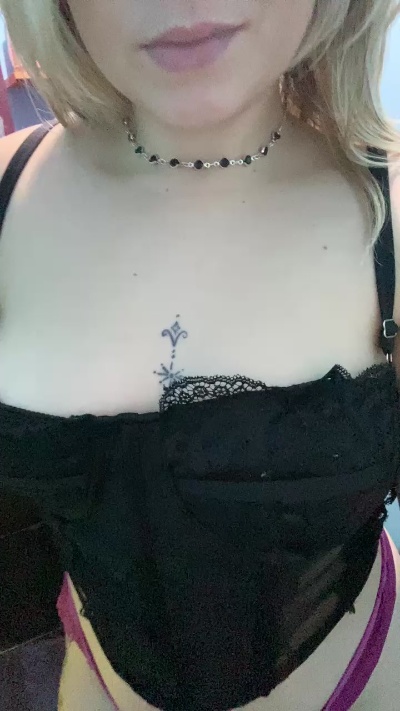 Maialoirinha live from Brazil