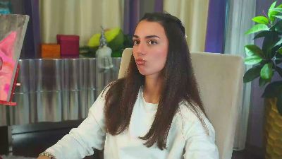 MarhtaPriester live from France