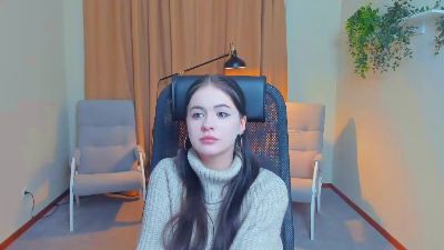 MaryleeTarzia live from United States