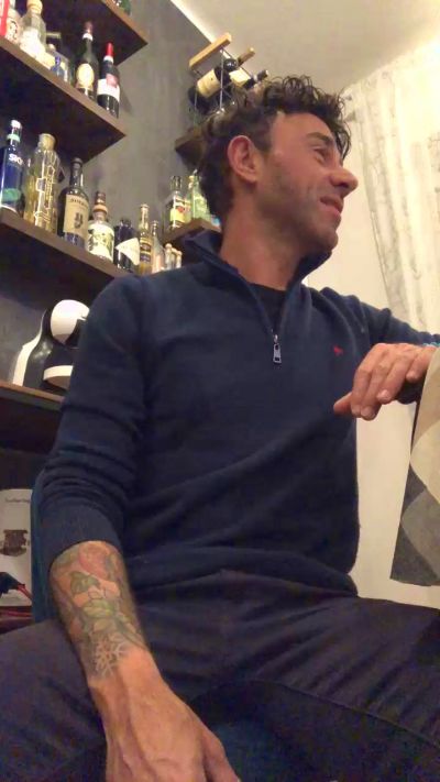 Matteodom85 live from Italy