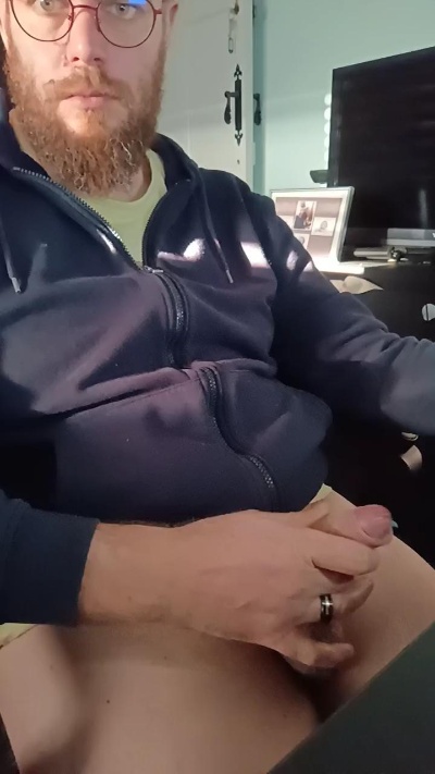 Maximusssssss live from France