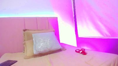 Melani_xc live from United States