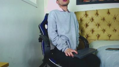 Minho_Reyes live from United States