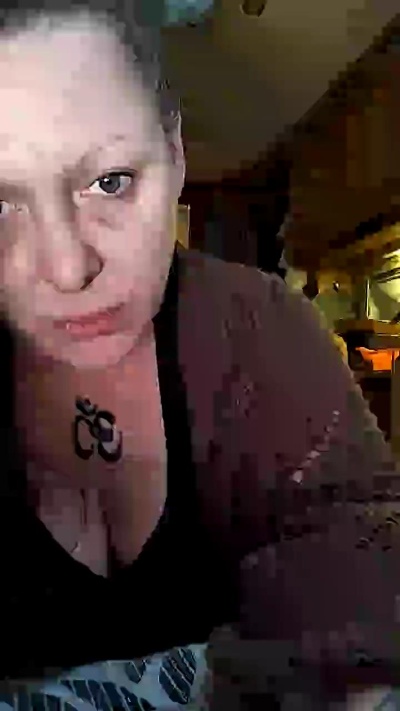 MissKemikal live from Italy