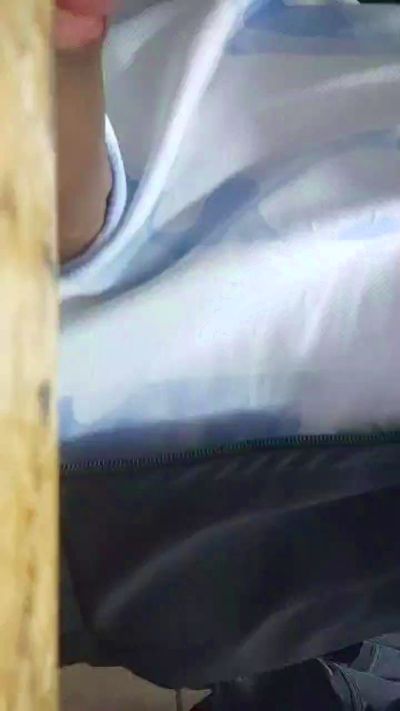 Mlkdot_es live from Brazil