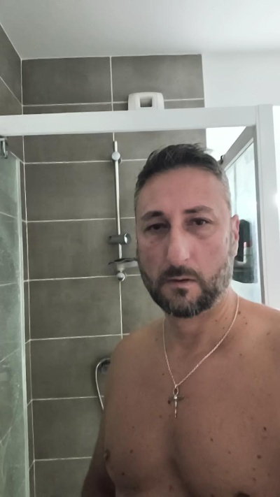 MrBigNose live from France