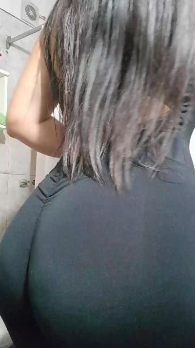 Nella_25 live from Argentina