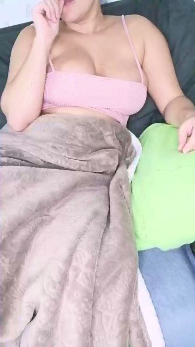 Nuria92 live from Spain