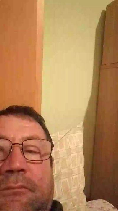 Paolo0512 live from Italy