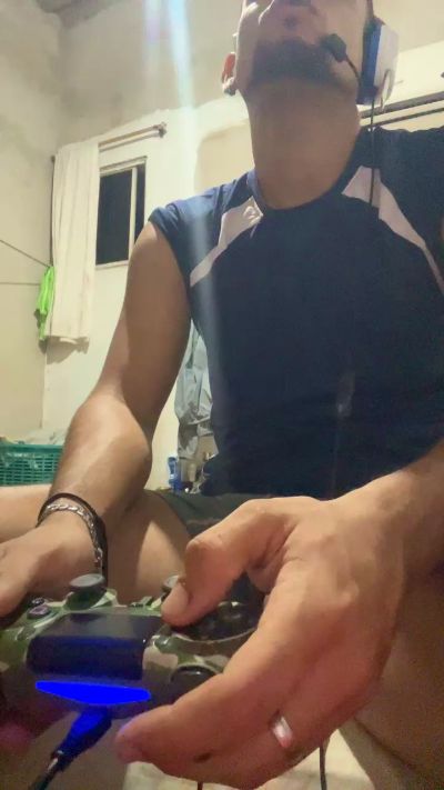 Papoking live from Colombia