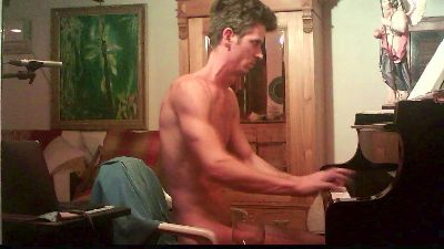 PianoTobe live from Germany