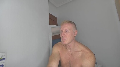 REDHEADALICANTE live from Spain