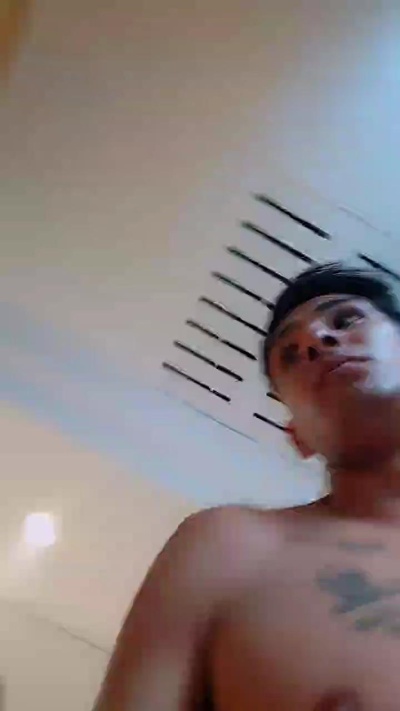 Riyam04 live from Mexico