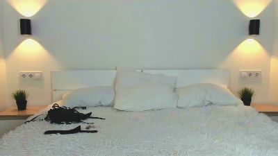 RowenaBrenton live from France