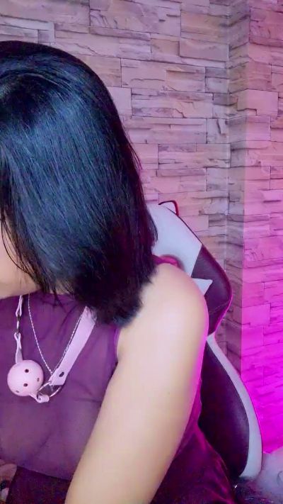 Roxanne_Han live from Colombia