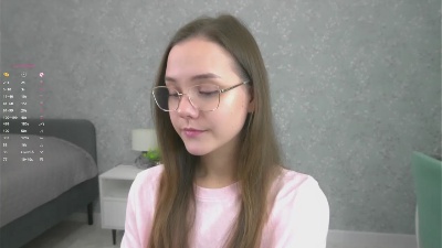 Sara_cutie live from France