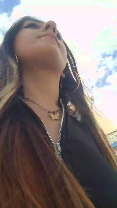 SarahRusso live from Spain