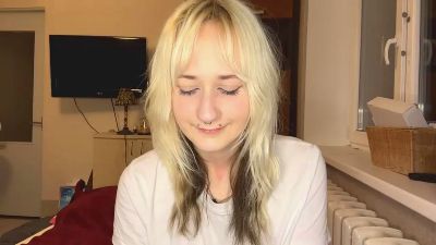 SaturninaBotha live from France