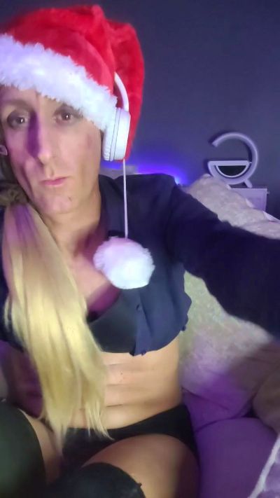 ScottieMac live from United Kingdom