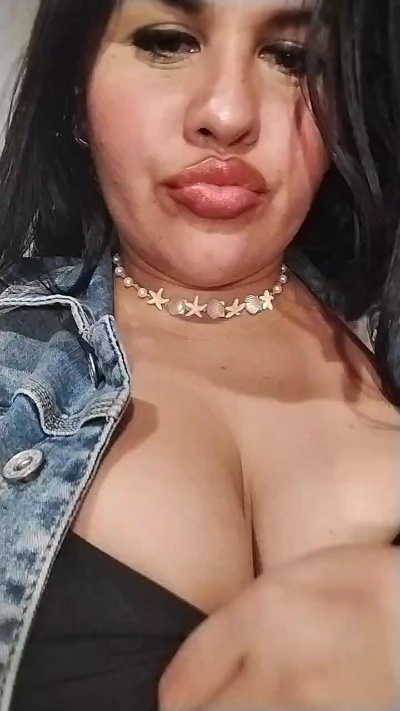 Sexylips22 live from Argentina
