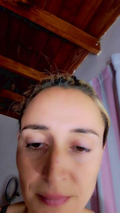 Shirlita2 live from Argentina