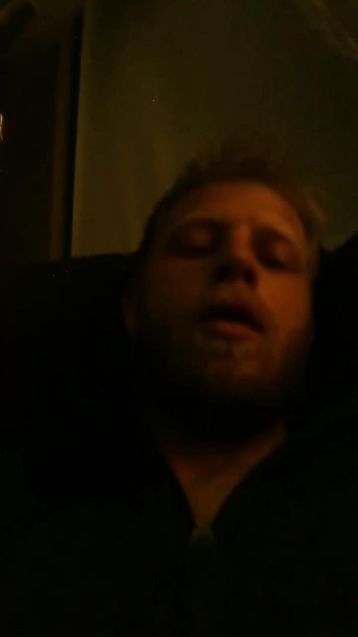 Slimjim000420 live from Canada