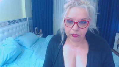 SonyaHotMilf live from Romania