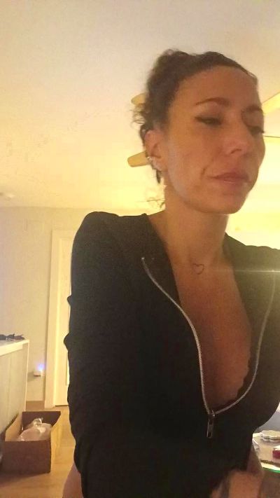 TURasuradita live from Spain