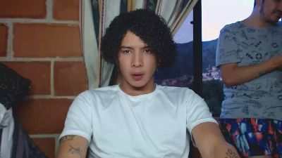 Theo_and_Izan live from Colombia