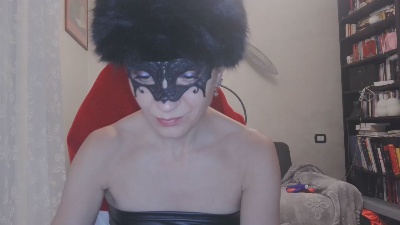 TinyWife live from Italy