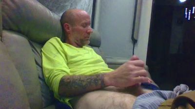 Tittyfucker36 live from United States