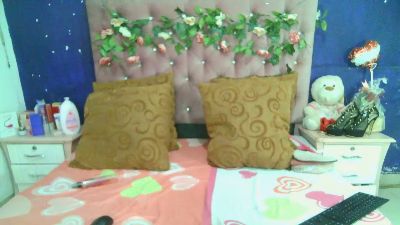 ValeriaTsxx live from Colombia