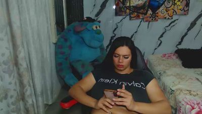 Valeridhot live from Colombia