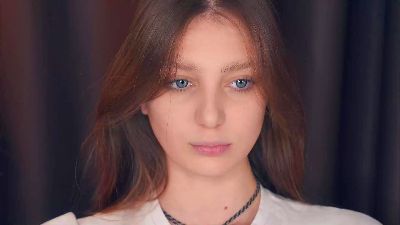 VanessaKnittel live from France