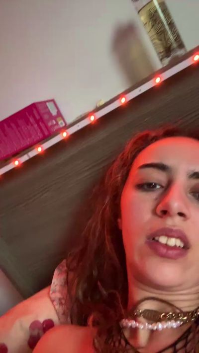 Veronika_VV live from United Kingdom