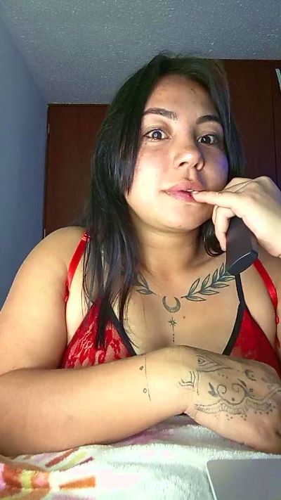 Violett_Cute live from Colombia