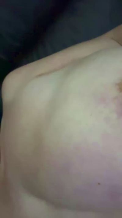 Wetoussylips live from United Kingdom