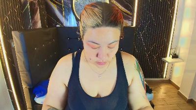 Witch_Scarlet2 live from United States