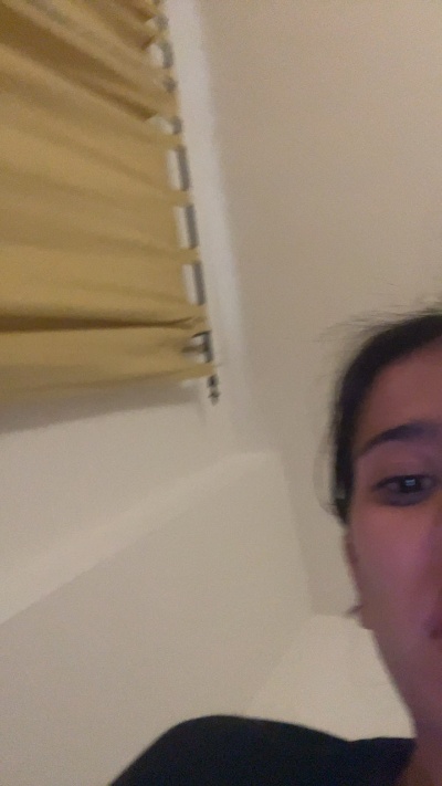 Yazmin01 live from Spain