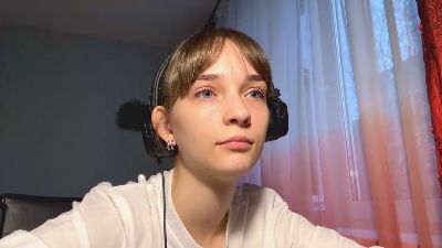 YelenaSoden live from United States