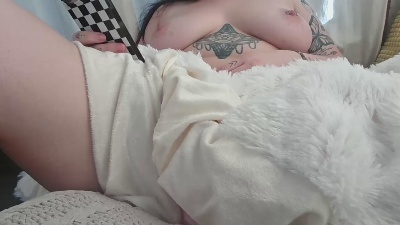 Yesbaby2828 live from United States