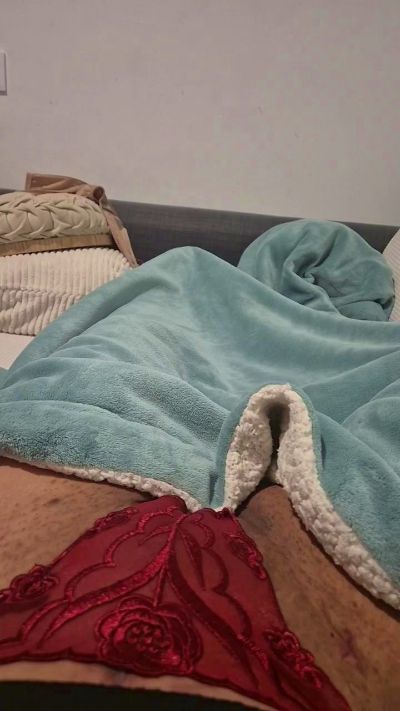 ZenabrinaBCN live from Spain