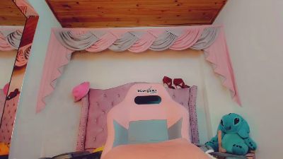 _Abby_white_ live from Colombia