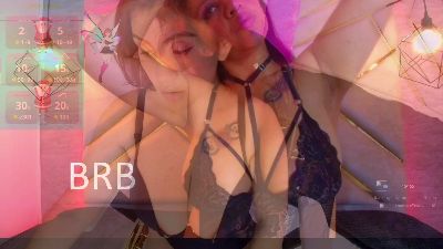 _TiffanyDoll_ live from United States