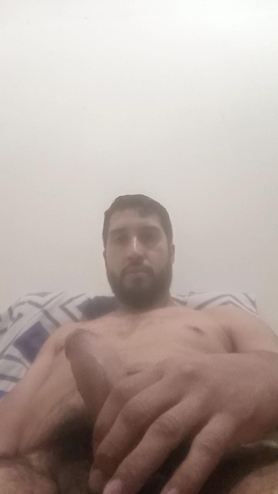 alejandr024 live from Argentina