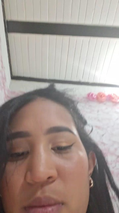 alisoom live from Colombia